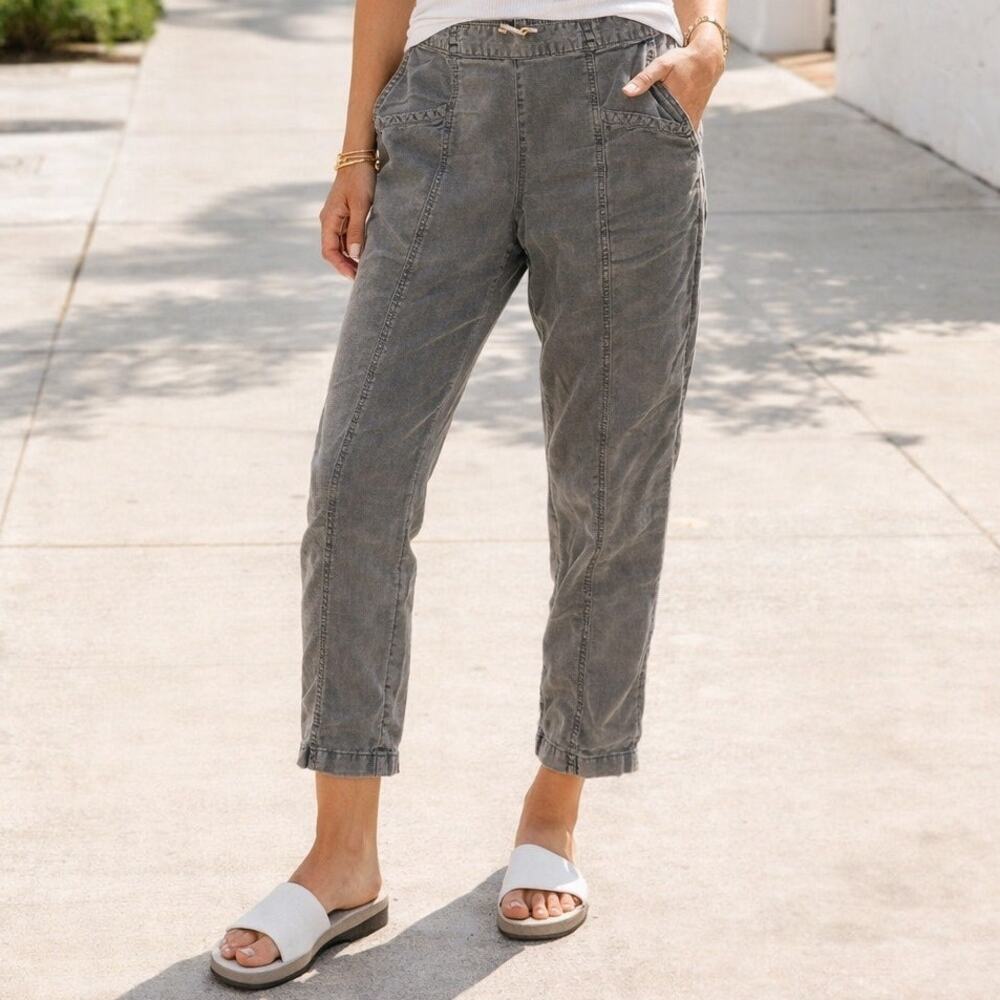 Minimalist Utility Stretch Pants